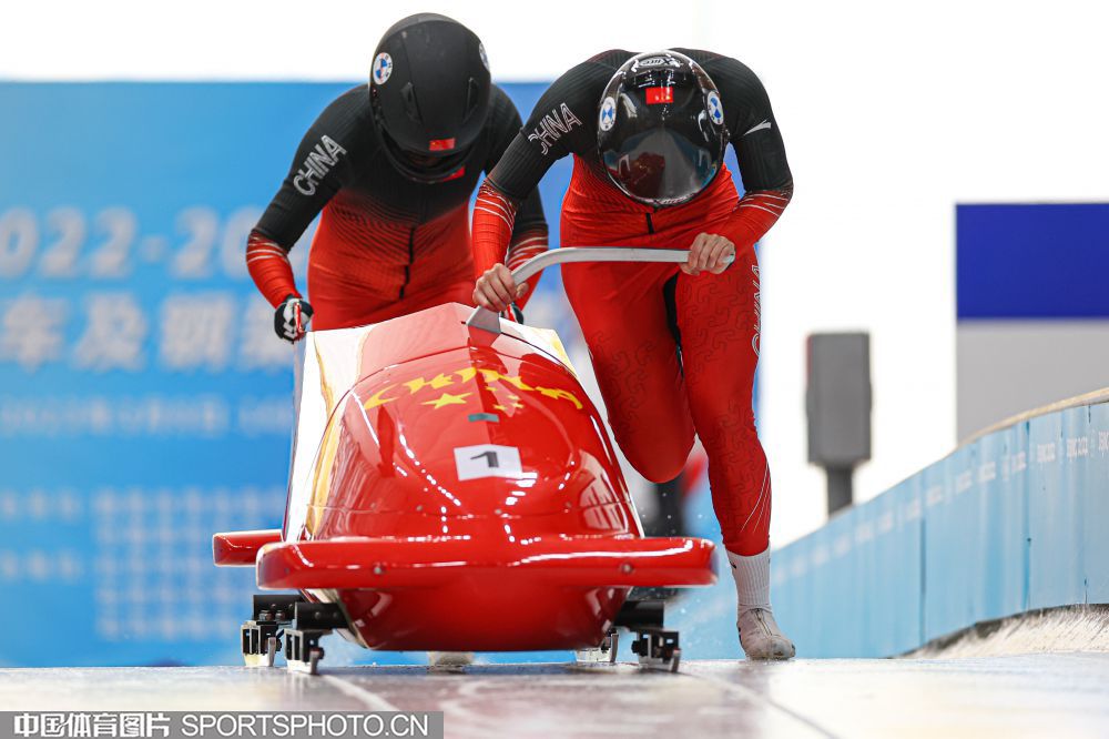 天下游戏BUG共有一石，FIFA系列独占八斗：FC25逆天bug系列合集40亮111回复.